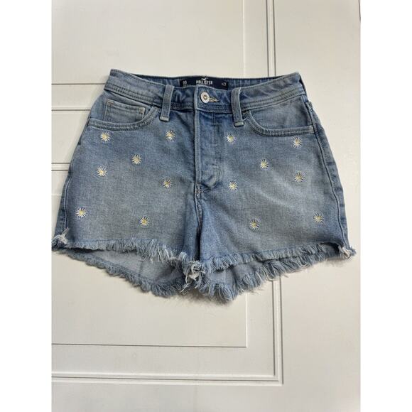 Hollister Pants - Hollister High Rise Mom 3” Size 00 w23 Daisy Embroidered Cutoff Shorts Denim